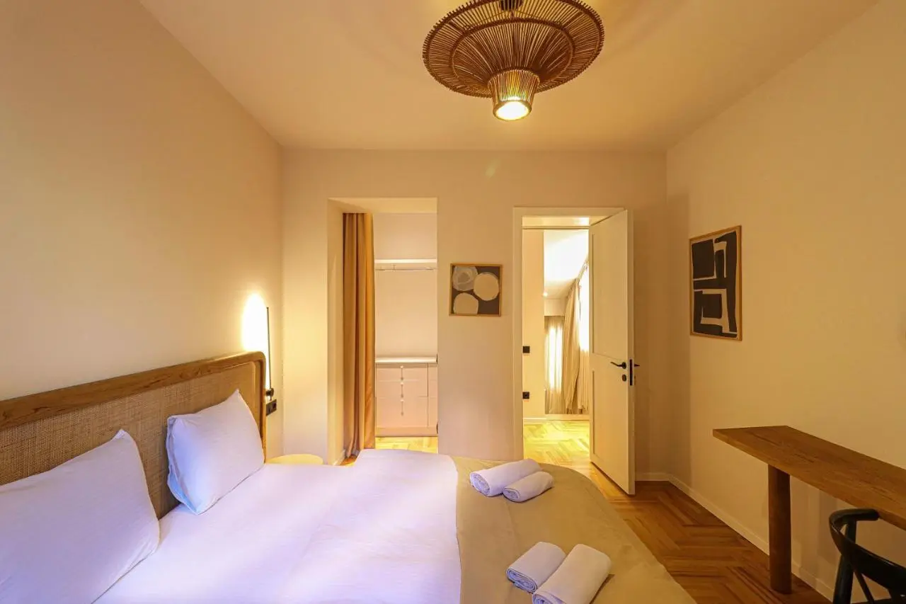 Newly Designed 2BR Apartment In Center-By Wehost