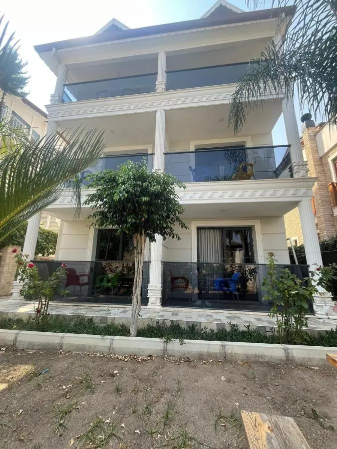 Hotel Falcon Home