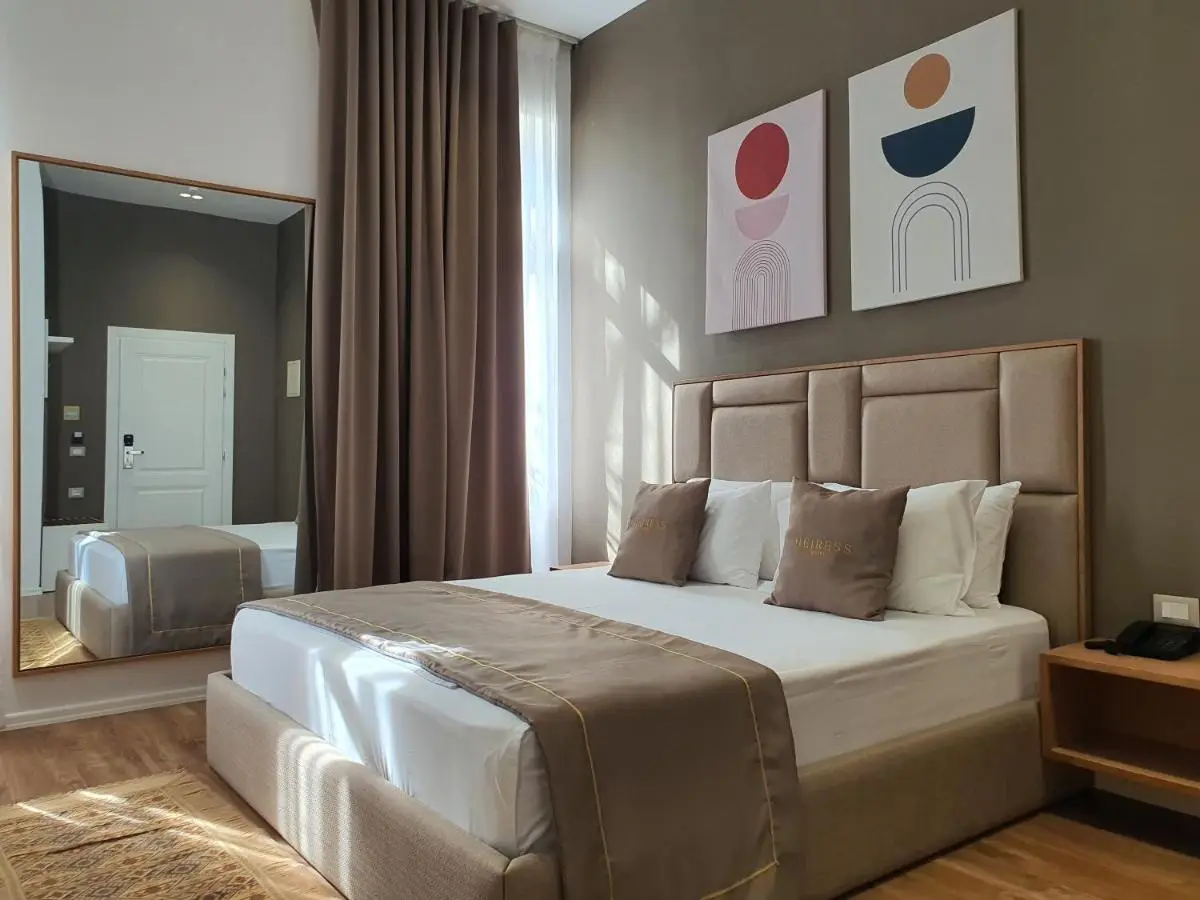 HEIRESS Hotel
