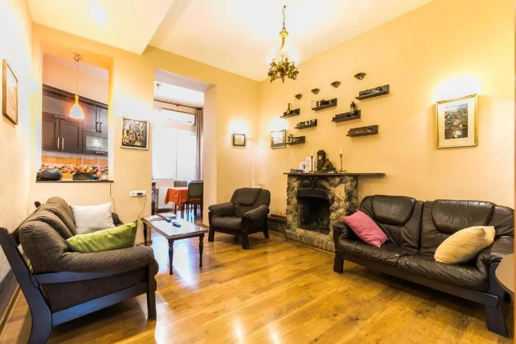 Apartment Baratashvili street
