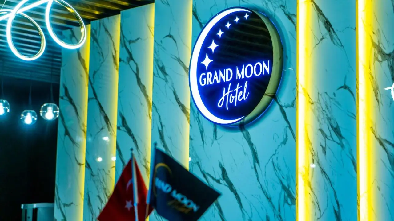 GRAND MOON HOTEL