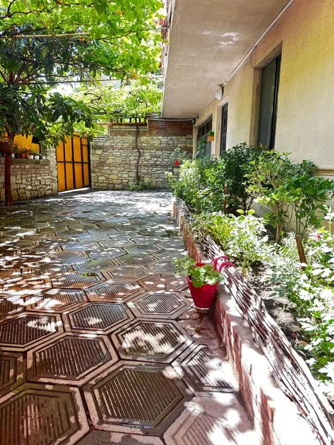 Davit batoni Guest house