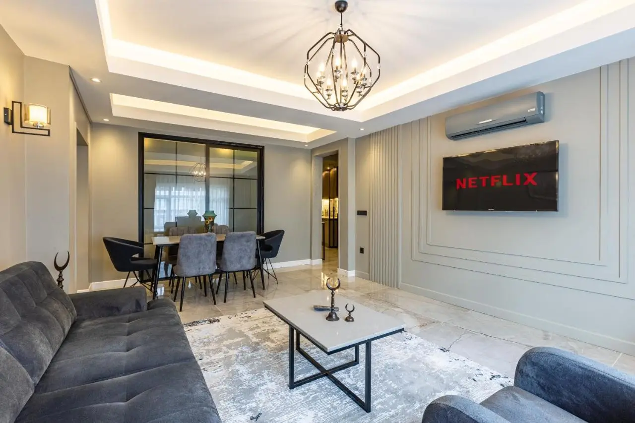 Seraglio Hotel & Suites