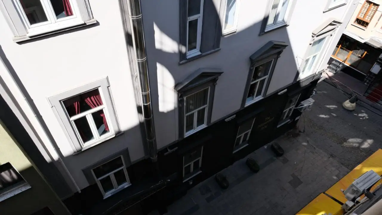 Simon Hotel