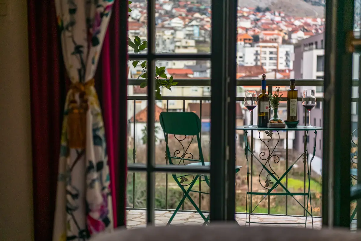 Room 4 with balcony and river view