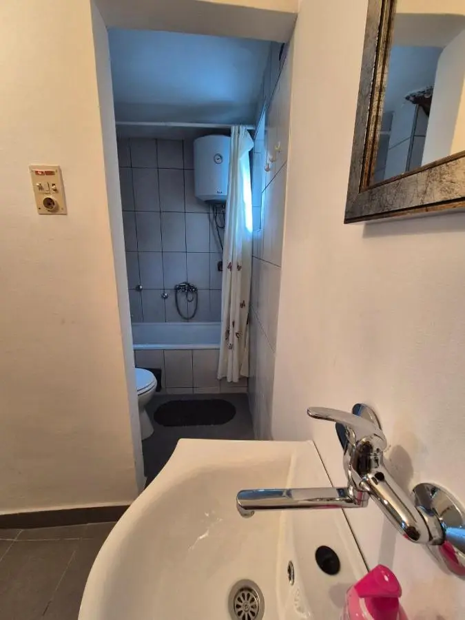 Golden View Apartment