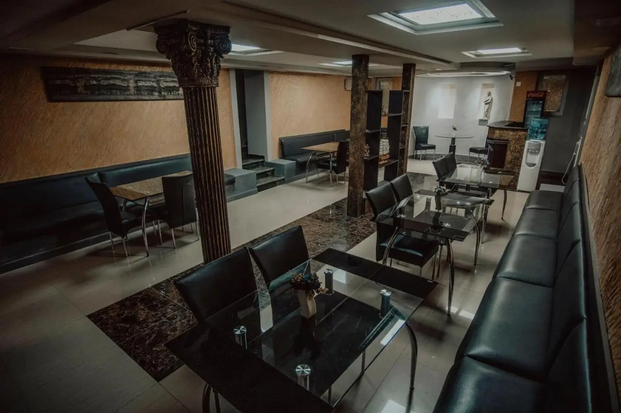 Discovery Hotel