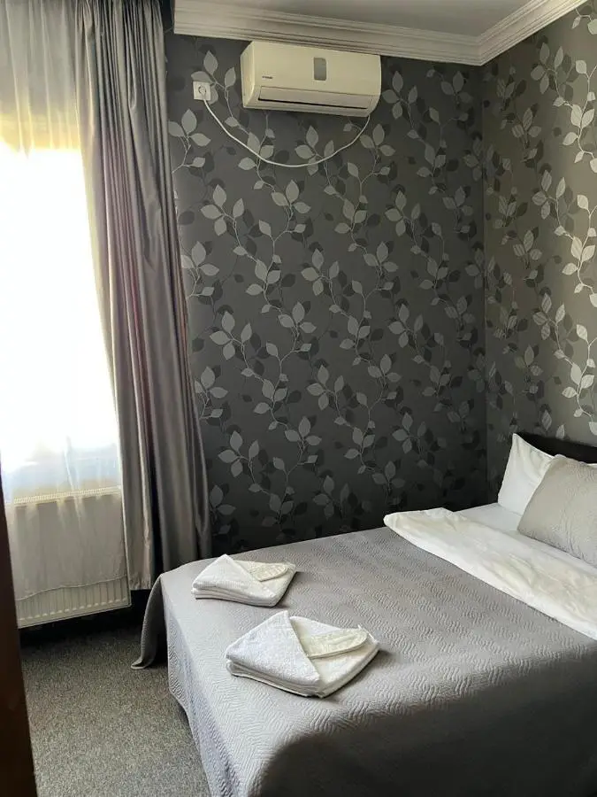 Hotel Eight