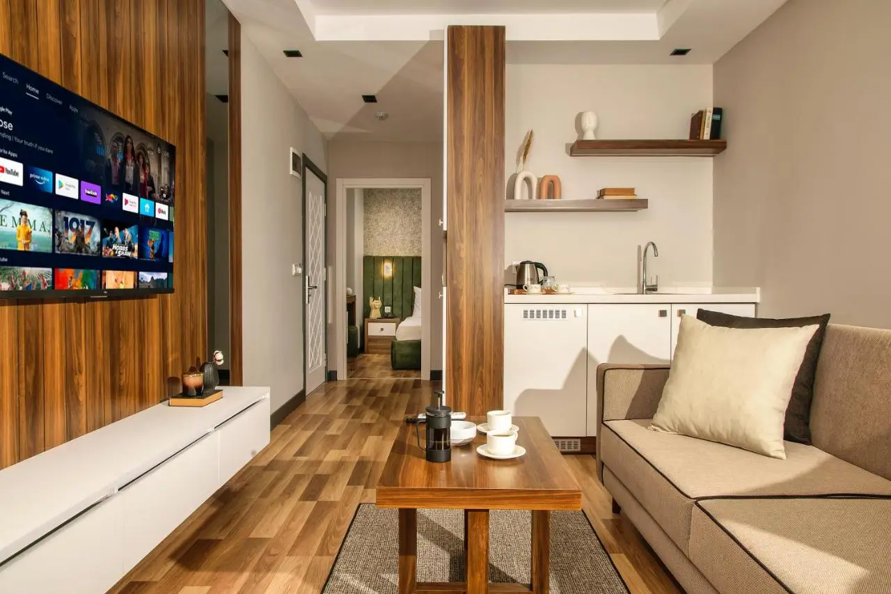 La Mia Suites