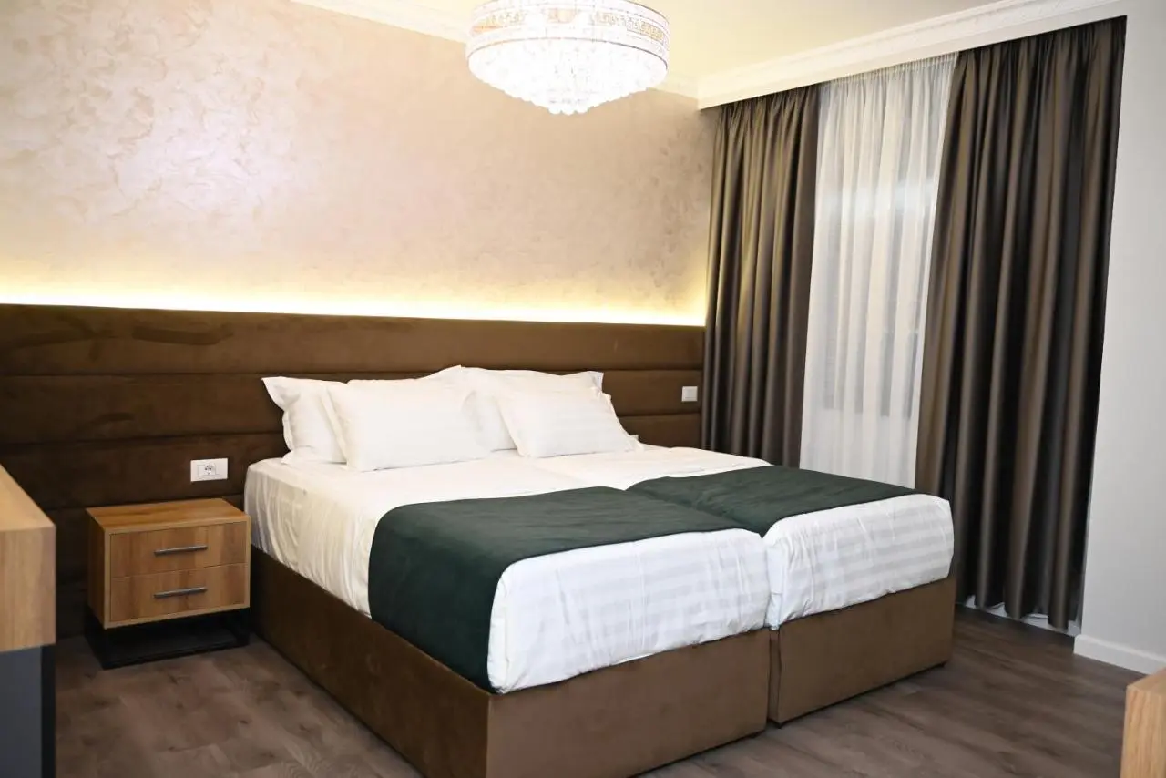 NS Luxury Suites