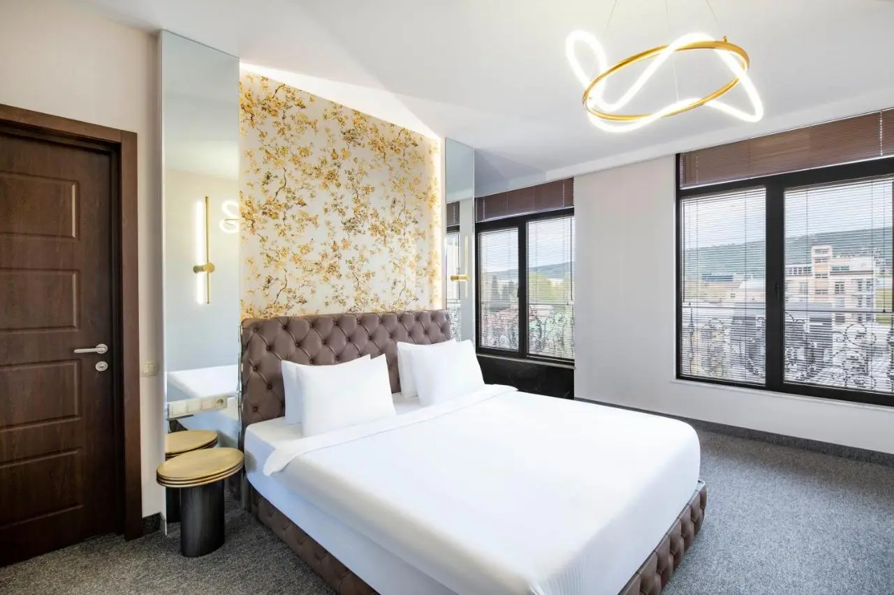 Highgarden Hotel