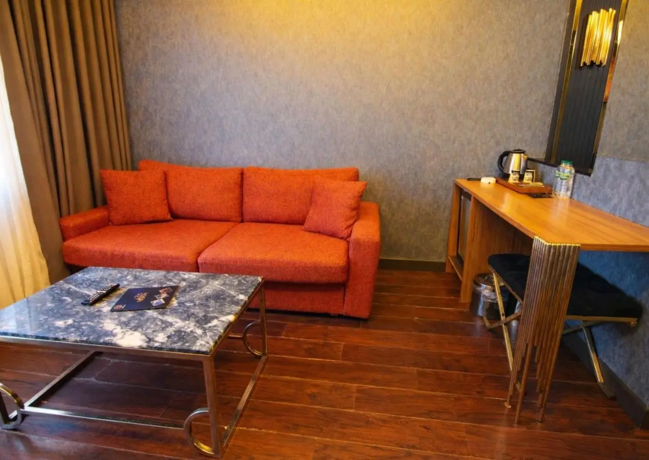 216 Eagle Palace Suite