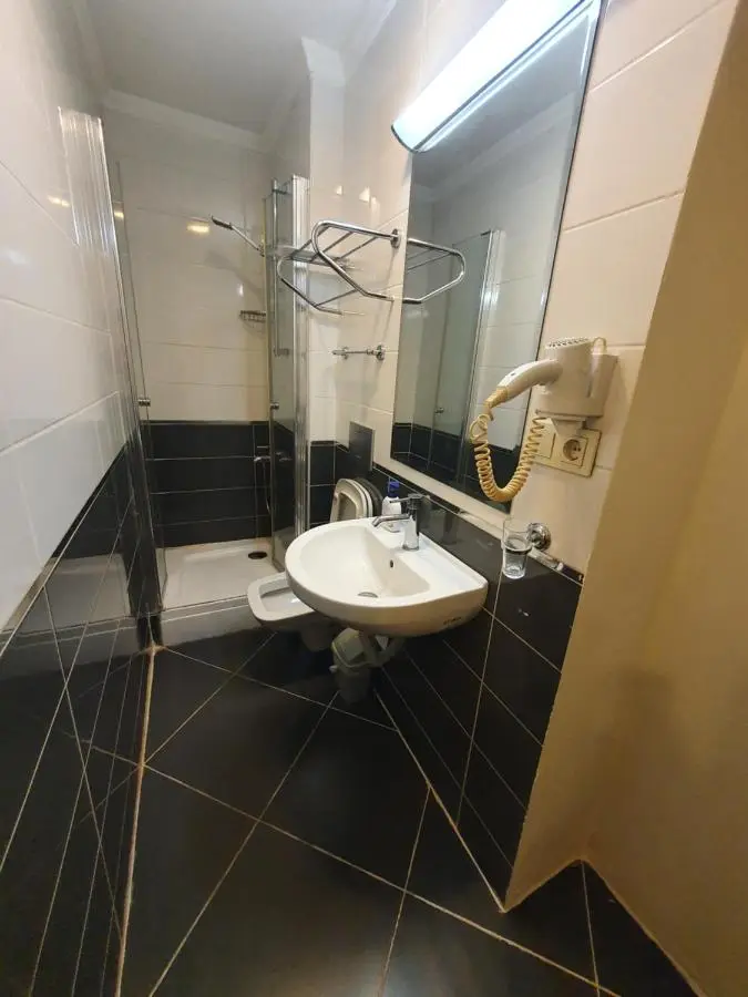 TAKSİM LİFE HOUSE