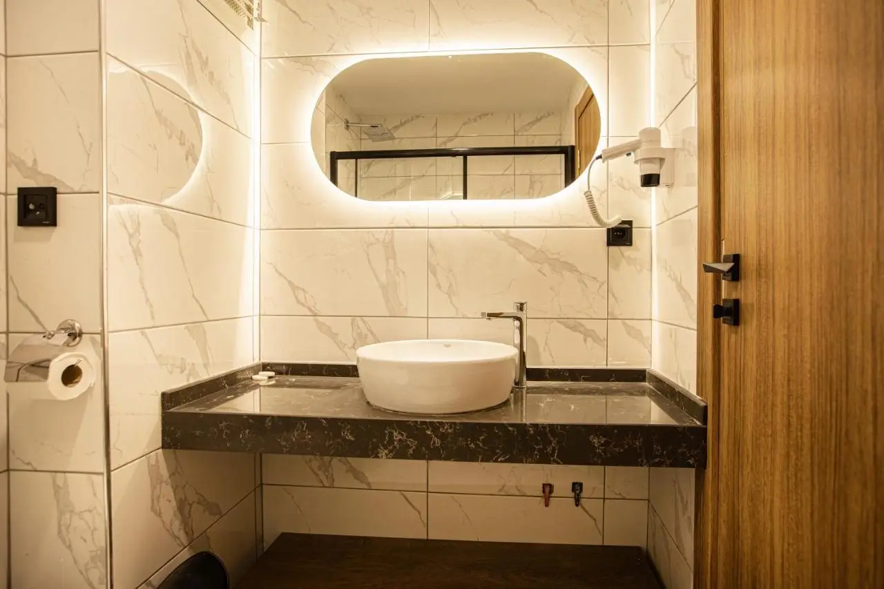 Grand Business Hotel