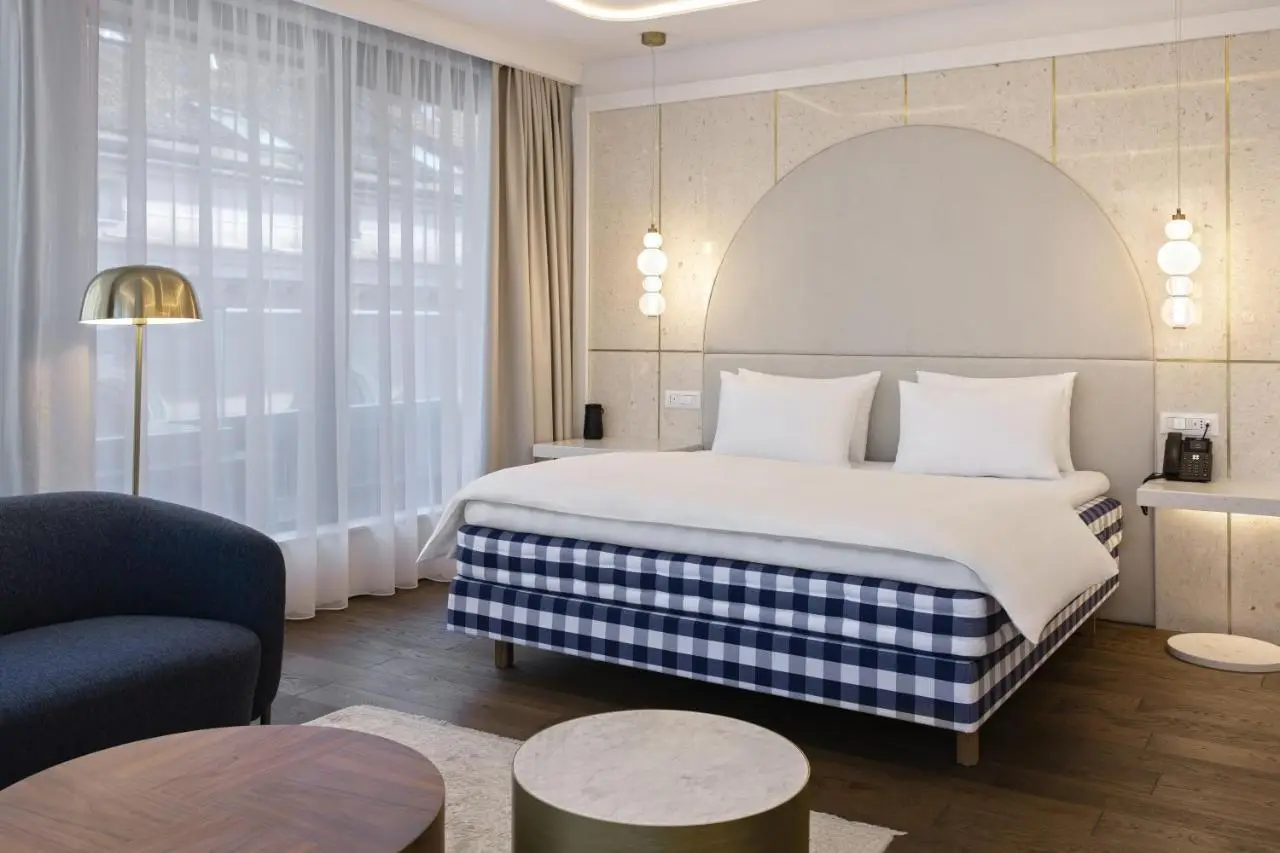 Apeiro City Avant-garde Hotel