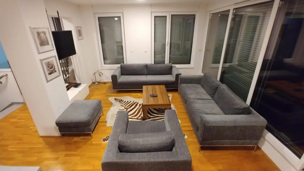 Apartments Leon