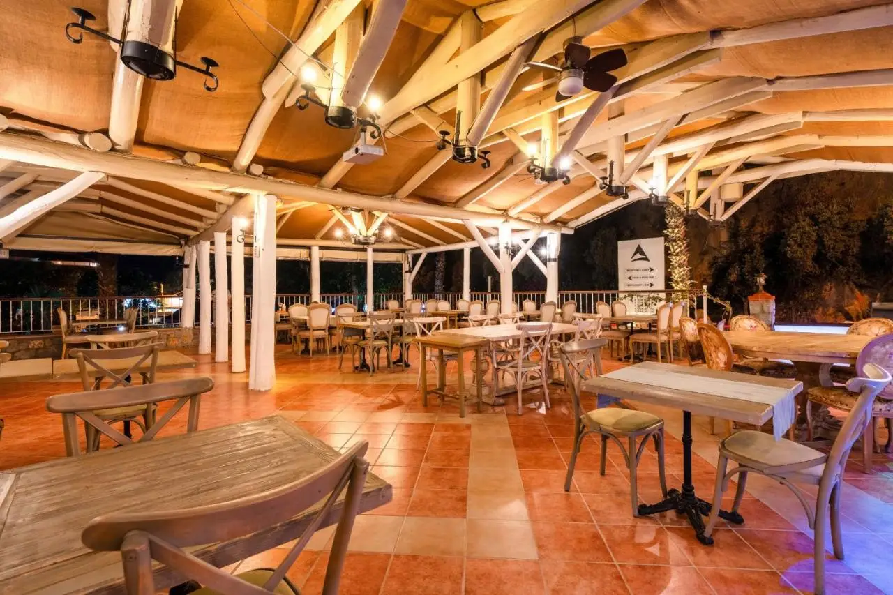 Ata Lagoon Beach Hotel