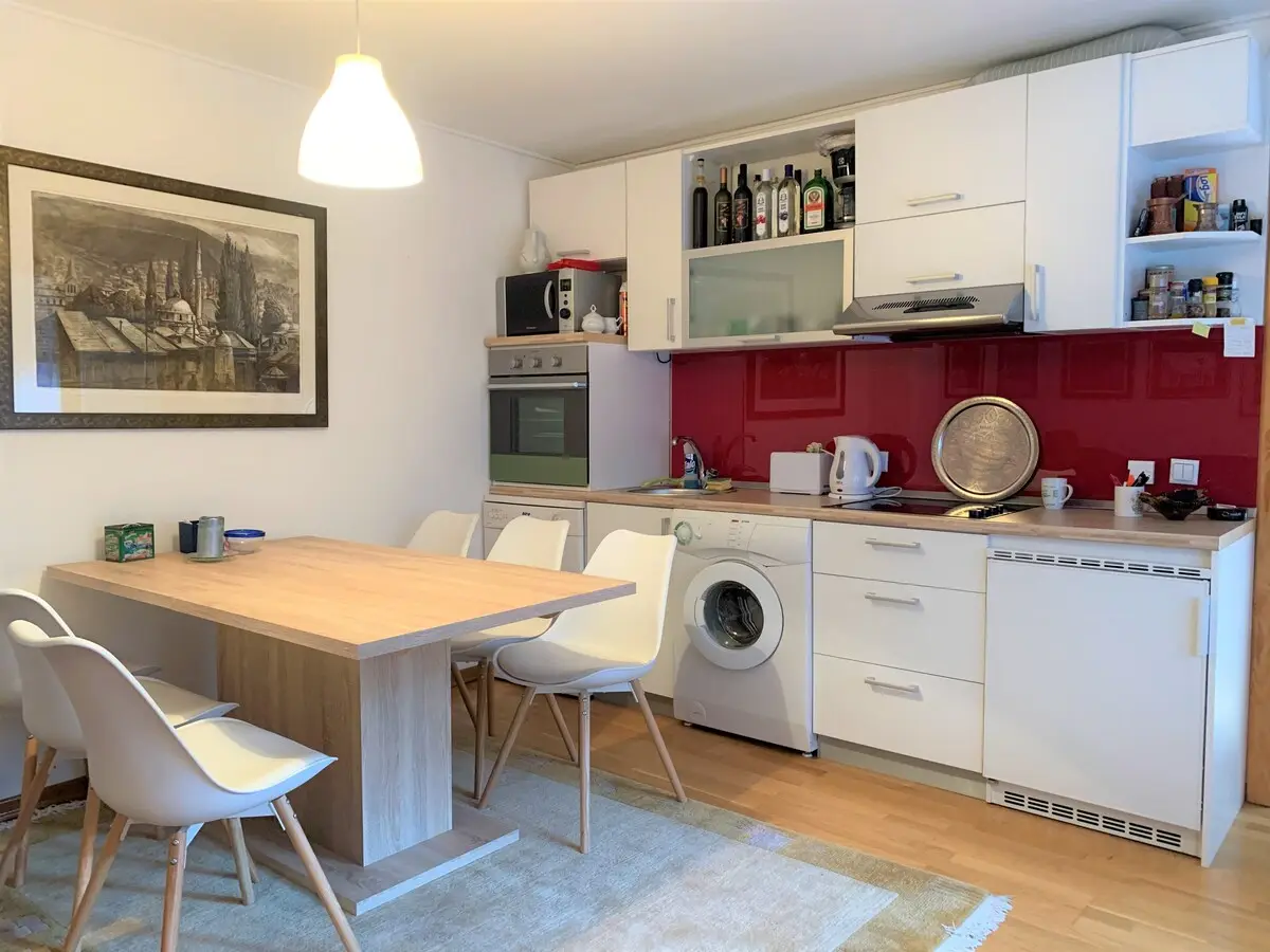 Central Apartment - Great Energy - Private Garden!