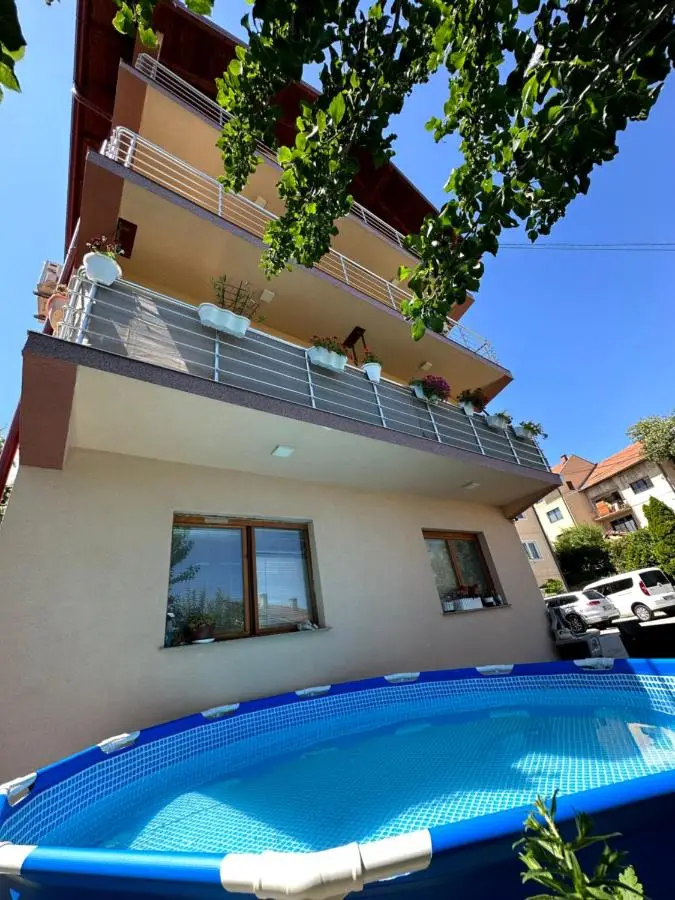 Apartman Ejna