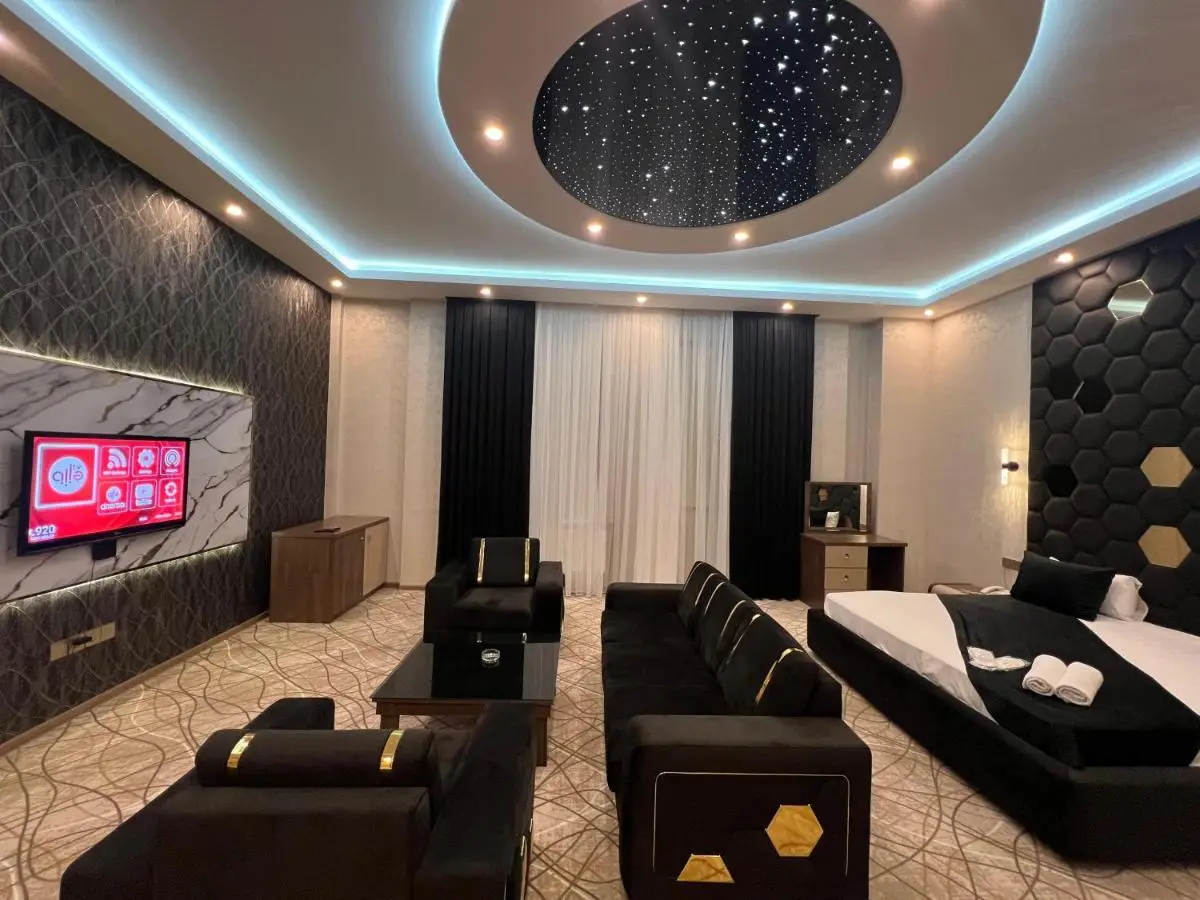 Royal Mansion Hotel