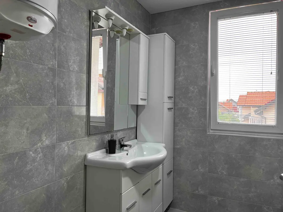 Big room(2beds), balcony,Wi-Fi & parking