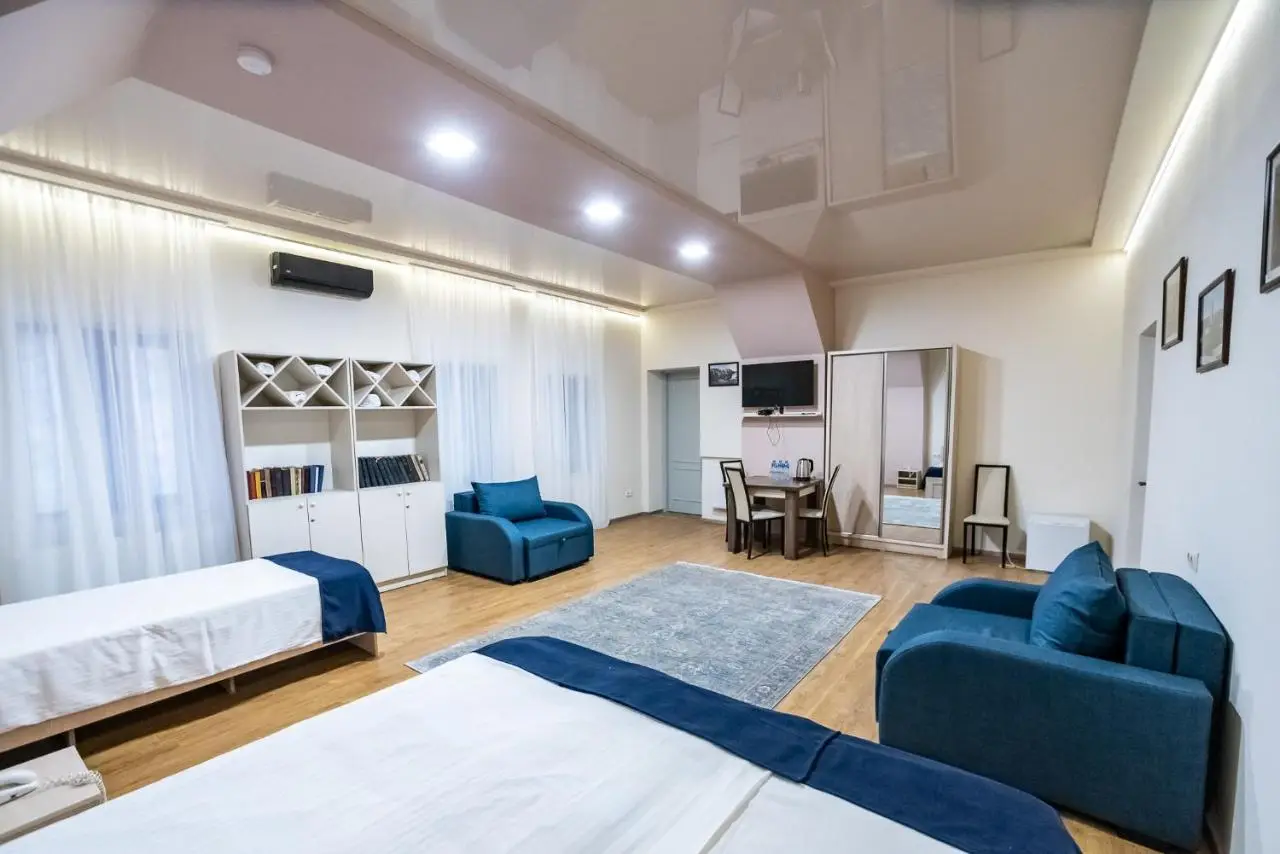 Tiflis Hotel