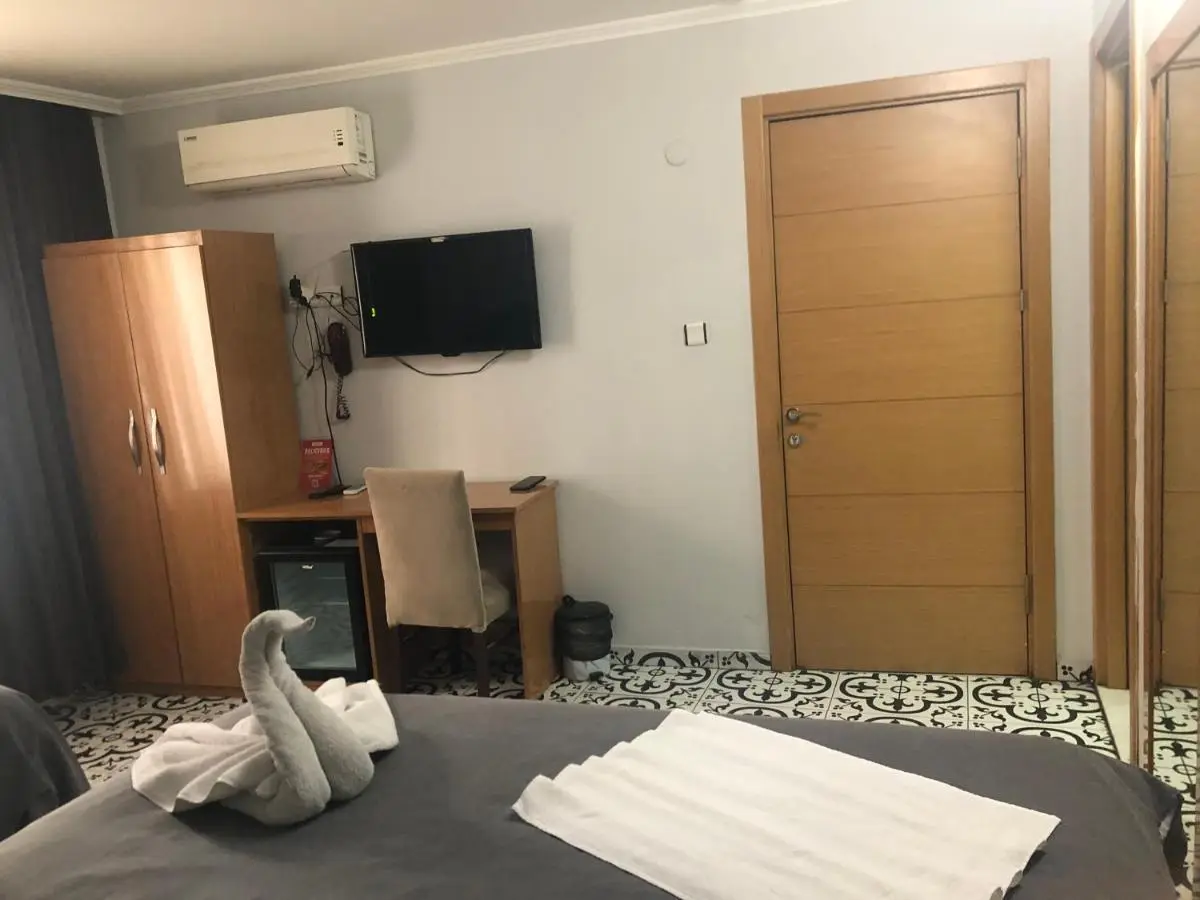 Reydel Hotel