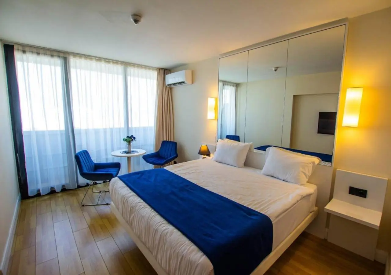 ApartHotel in Orbi City Sea View