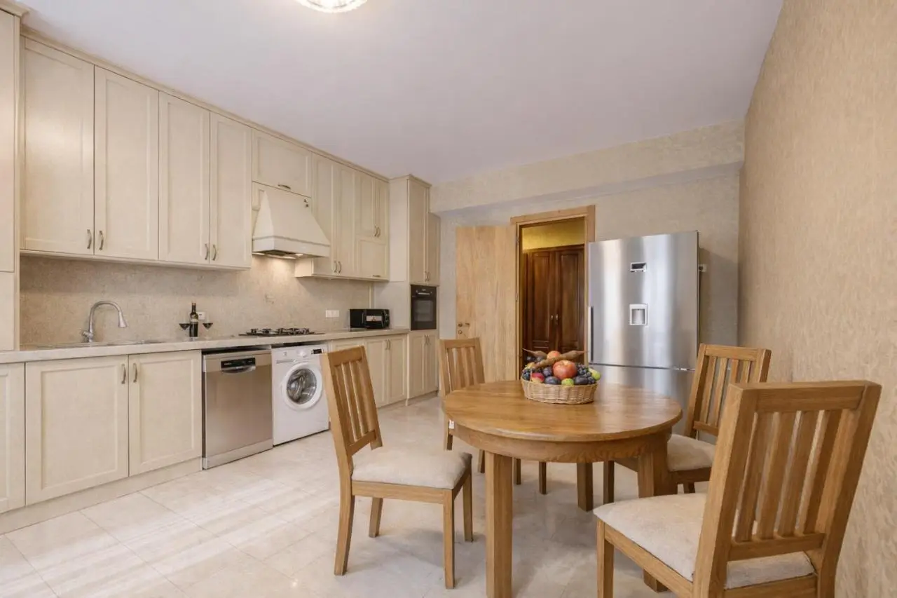 Golden Apartment On Mtatsminda