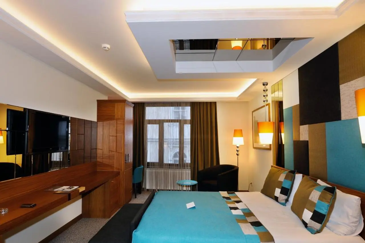 Collage Pera Hotel