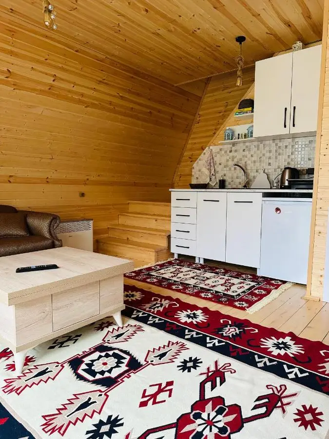 ლენტეხის მთის სასტუმრო - Lentekhi Mountain Inn