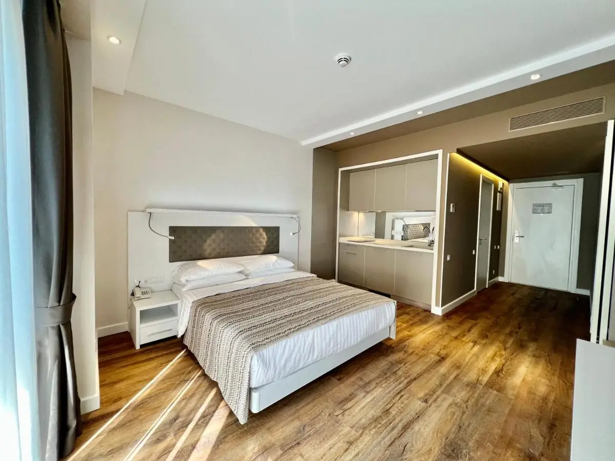 Sunshine Signature Apartments in Alliance Palace