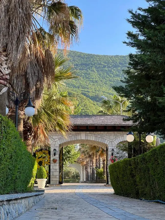 PalmaNova Resort