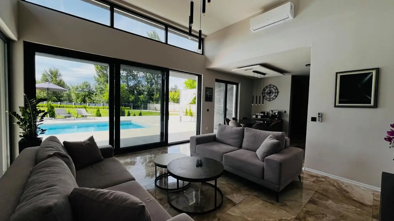 Villa LUSSO