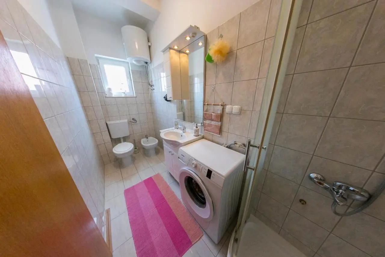 APARTMAN NAAJ