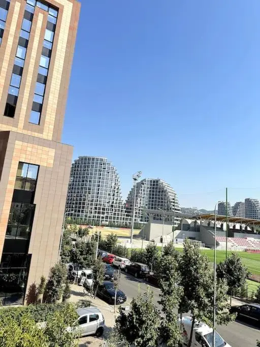 Tirana Apt near Lake & Blloku Area