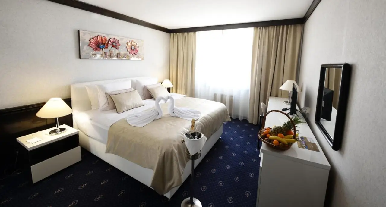 Hotel Holiday