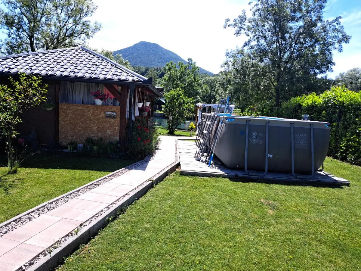 AM Una Lux House