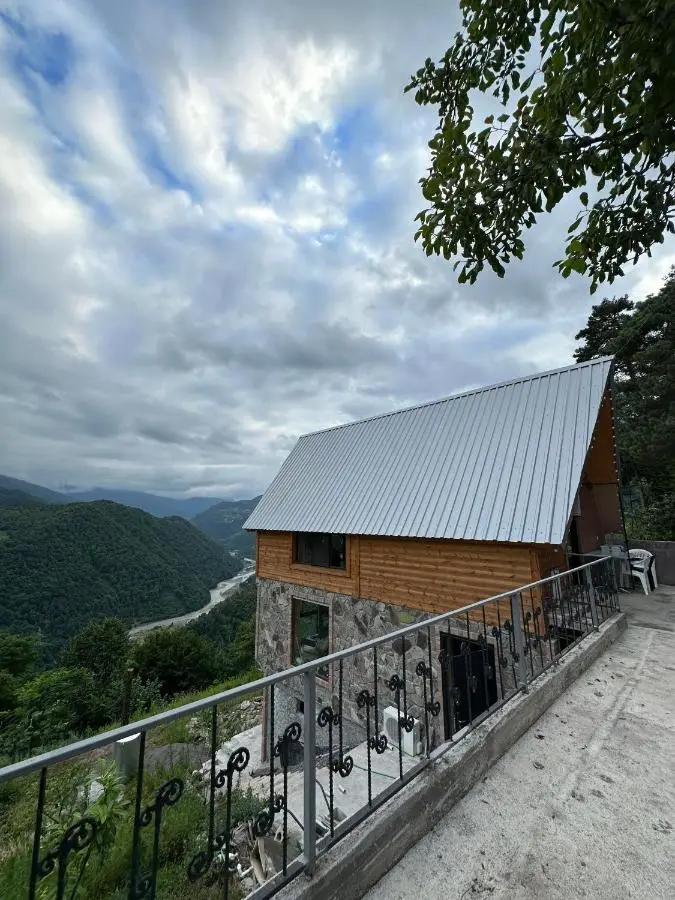 Highland • Varjanisi