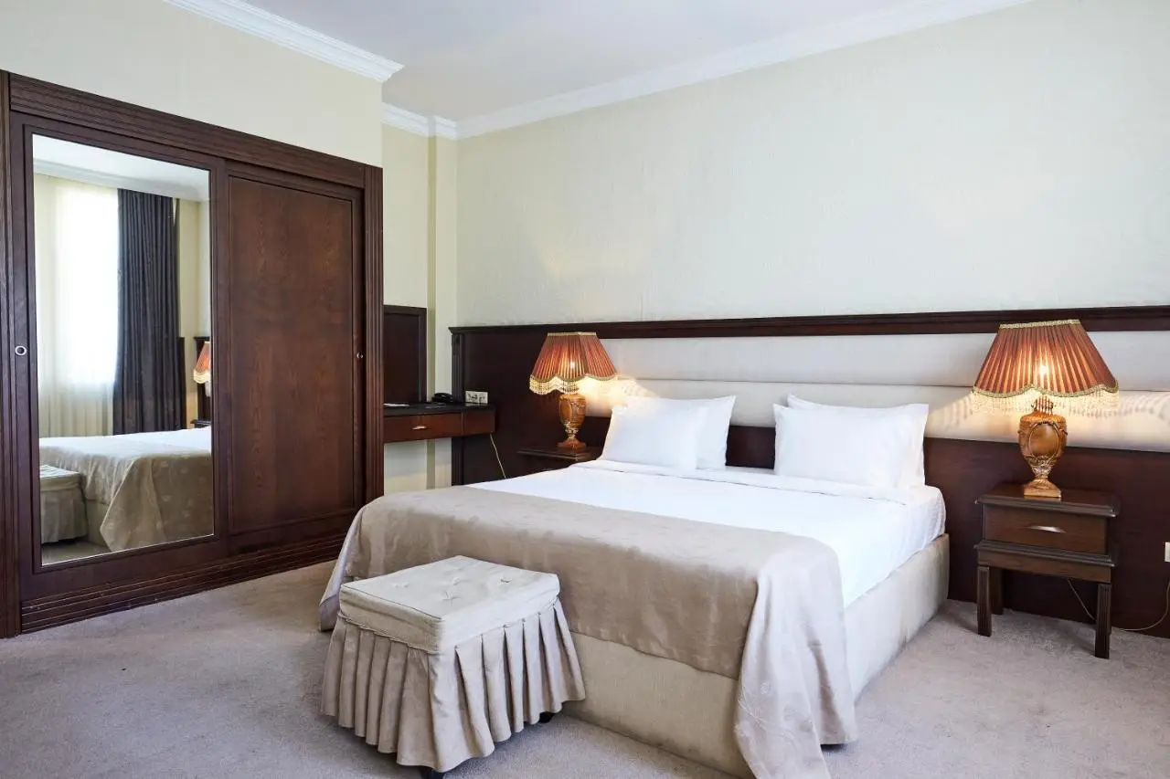 Smith Hotel