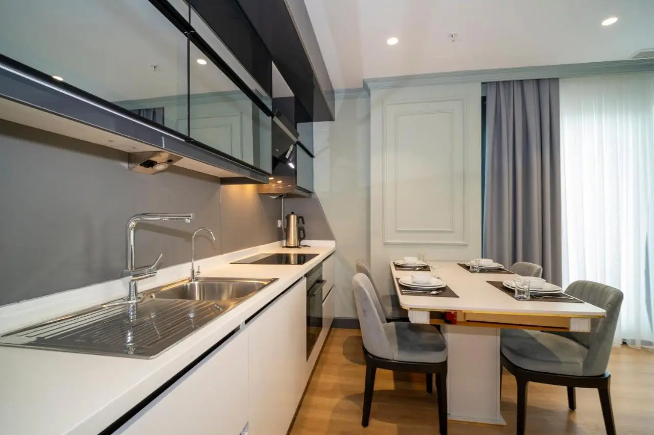 Rusel Park Residence