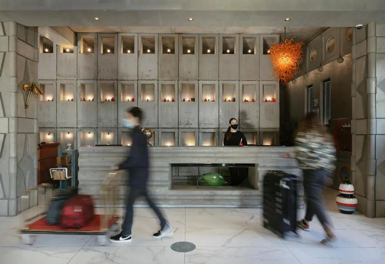 Brim Hotel