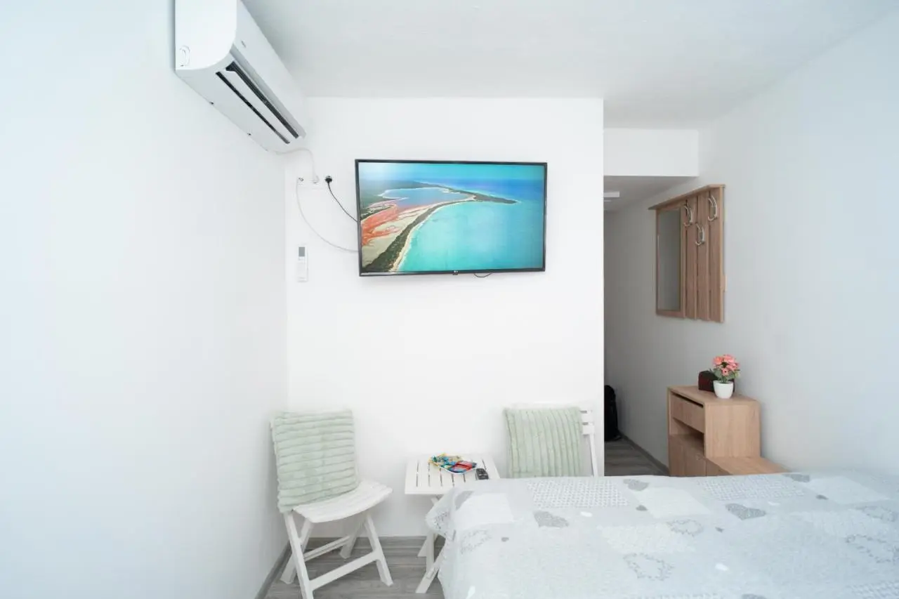 Studio Apartment Green River