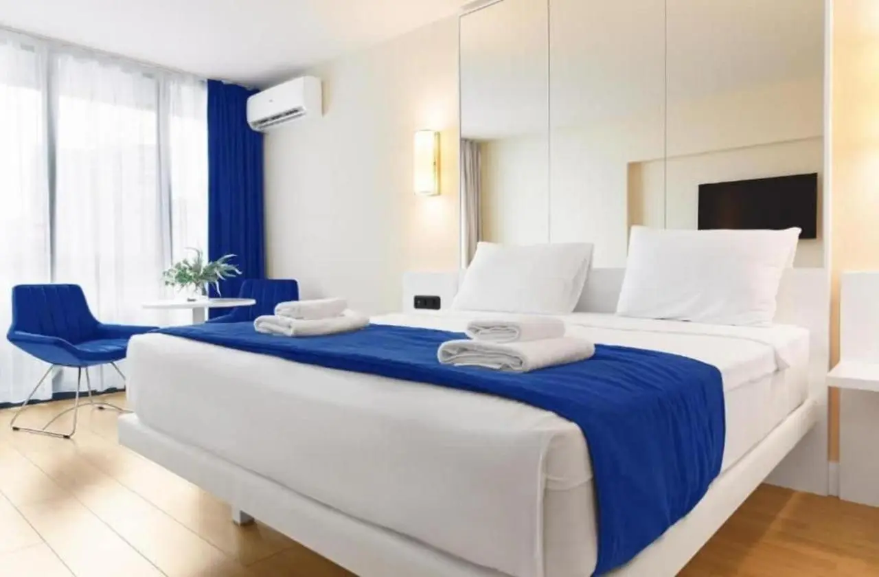 VIP Premium Class Hotel with Sea View R