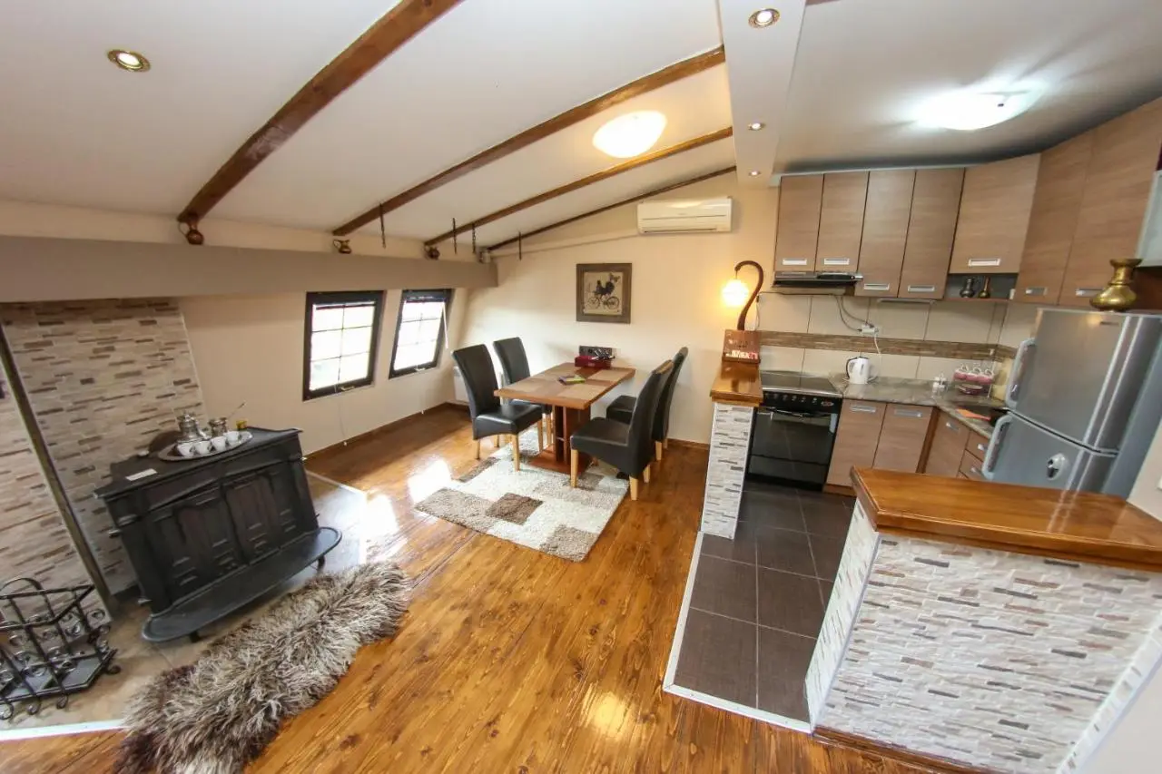 Apartments Cyrano 1&2