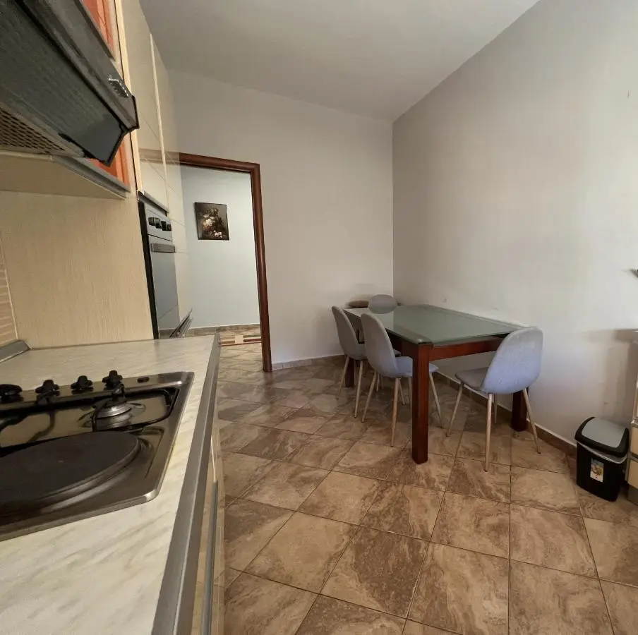 Elly Apartment