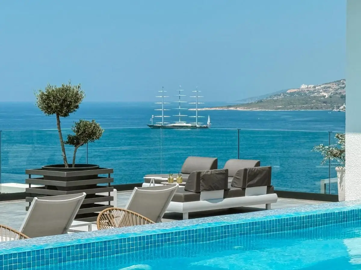 Glow Boutique Hotel & Suites