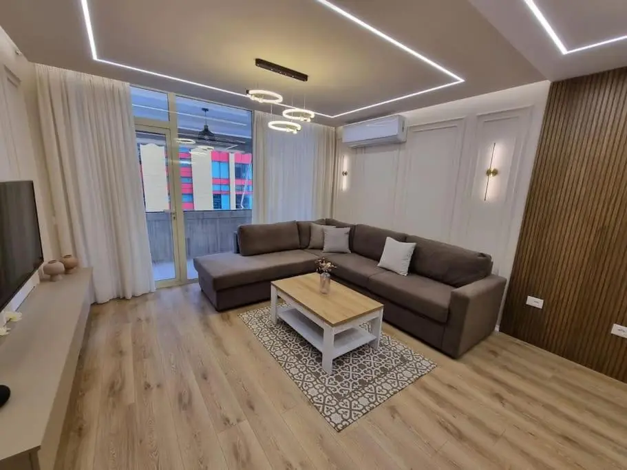 Central Continental Apartment