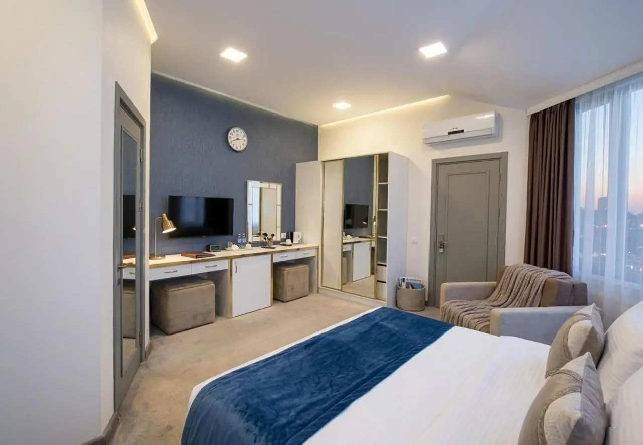 Sunday Luxury Hotel