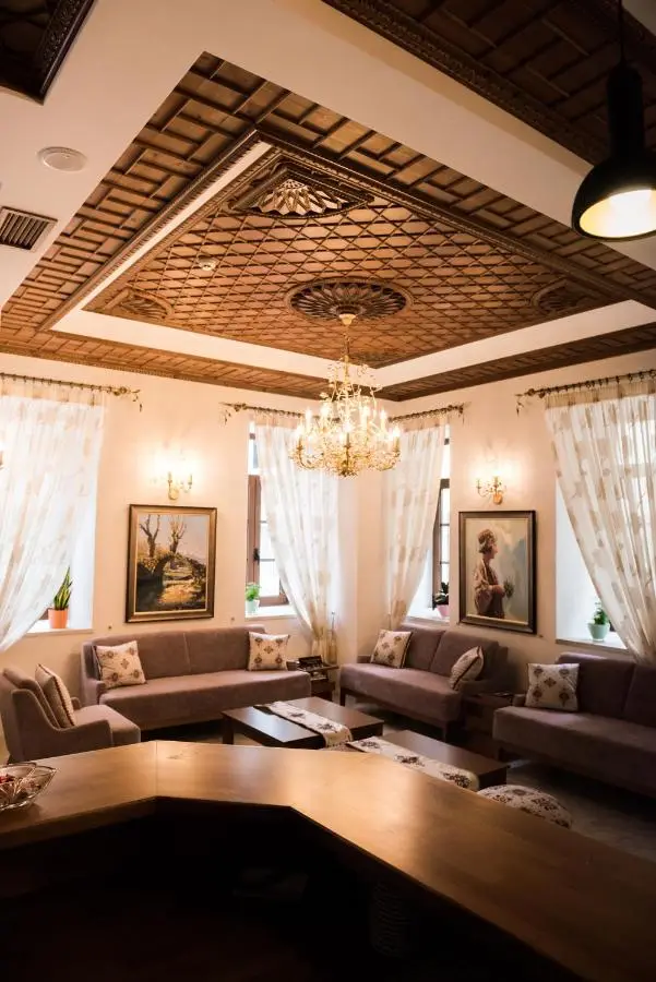 Hotel Argjiro